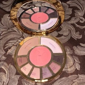 Tarte showstopper clay palette